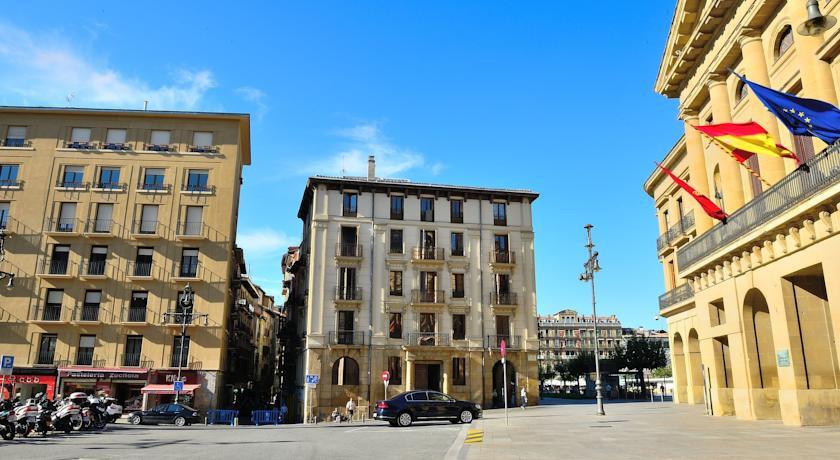 Hostal Arriazu Pamplona Kültér fotó