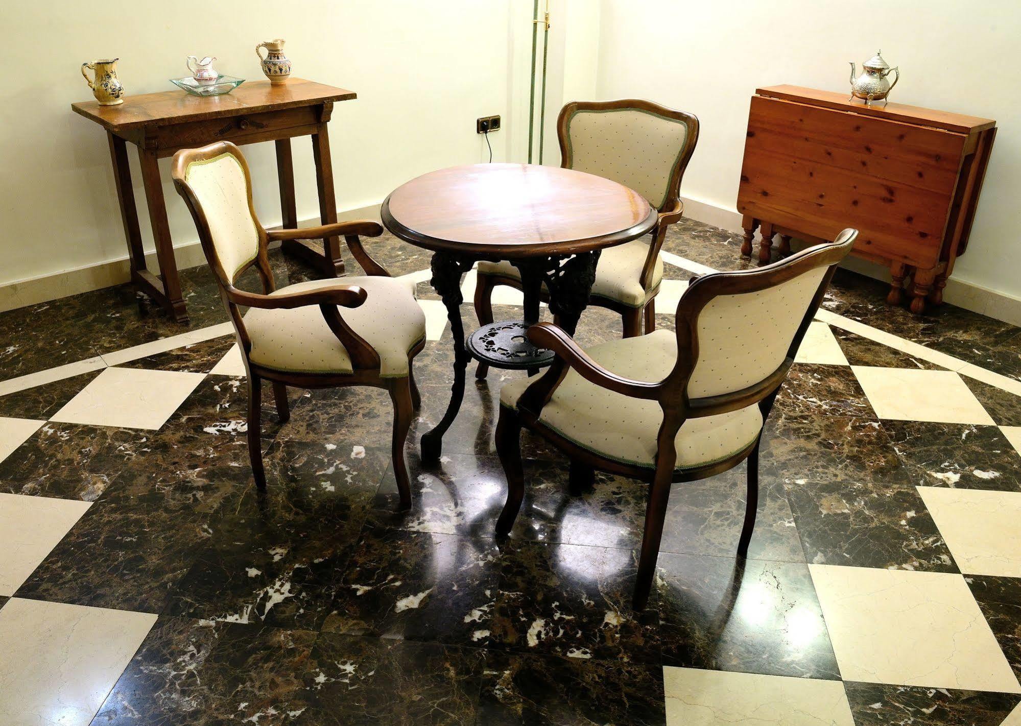 Hostal Arriazu Pamplona Kültér fotó