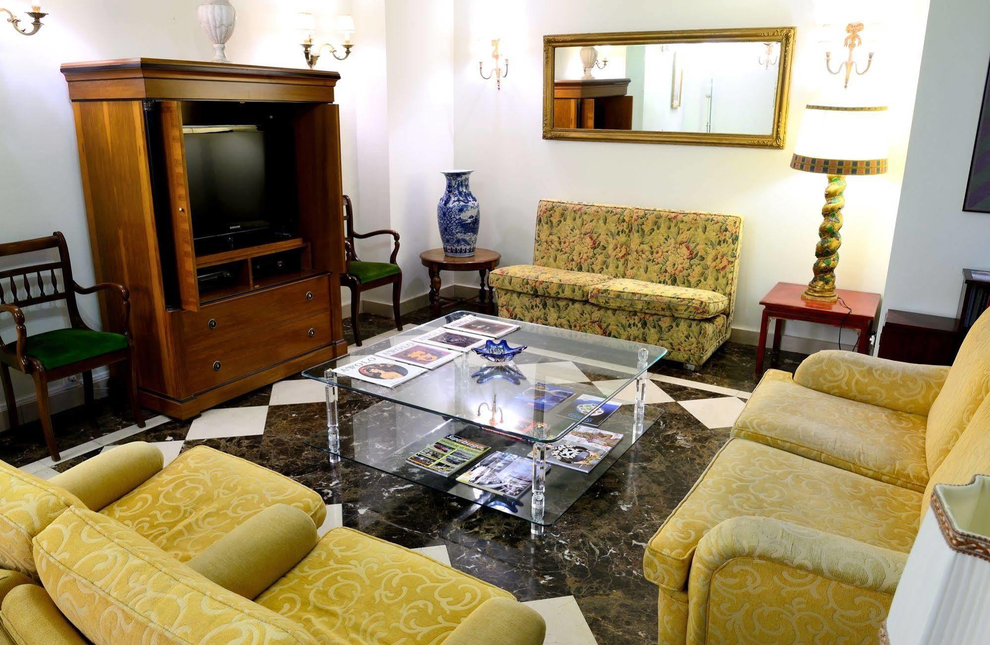 Hostal Arriazu Pamplona Kültér fotó