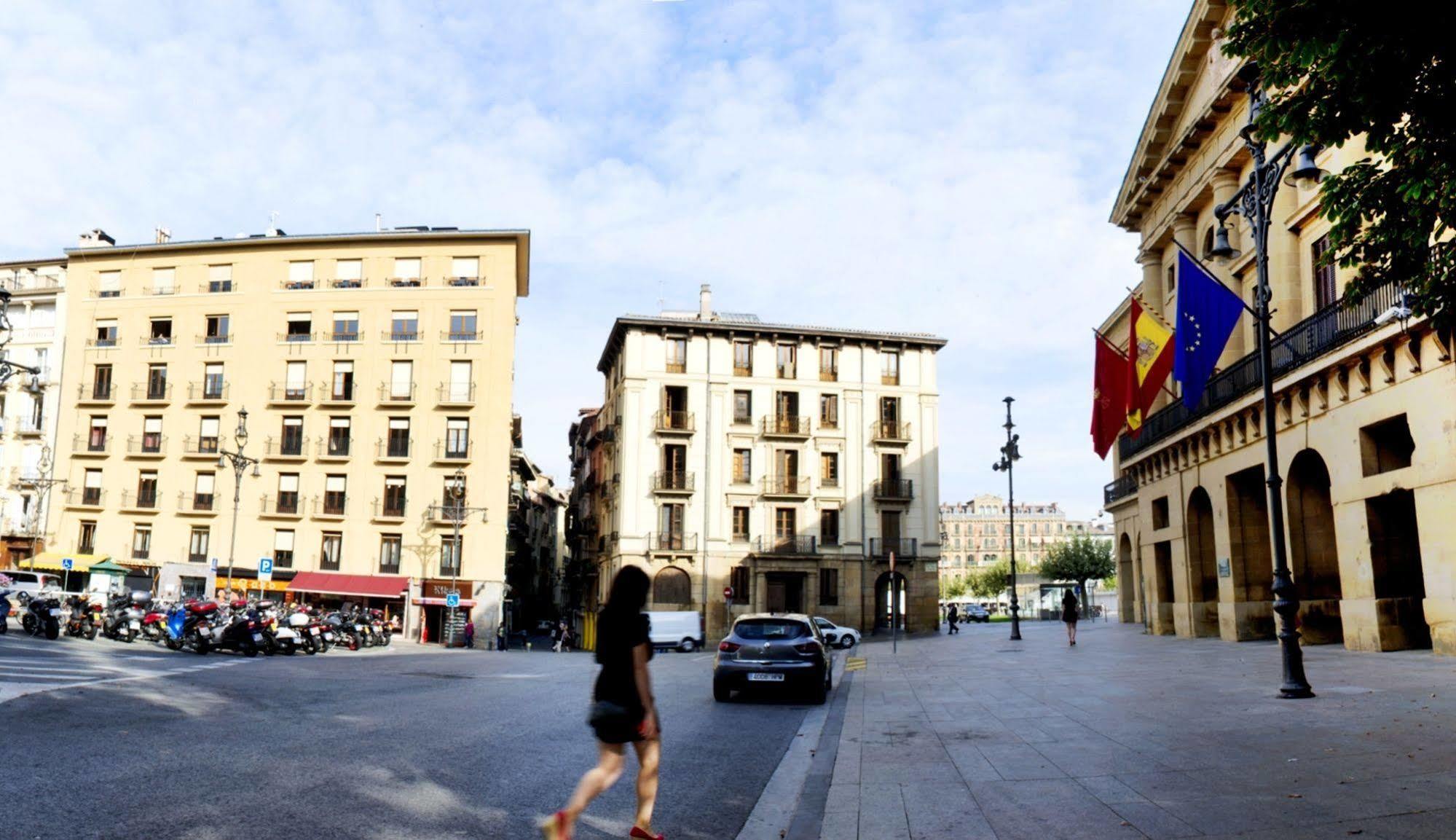 Hostal Arriazu Pamplona Kültér fotó